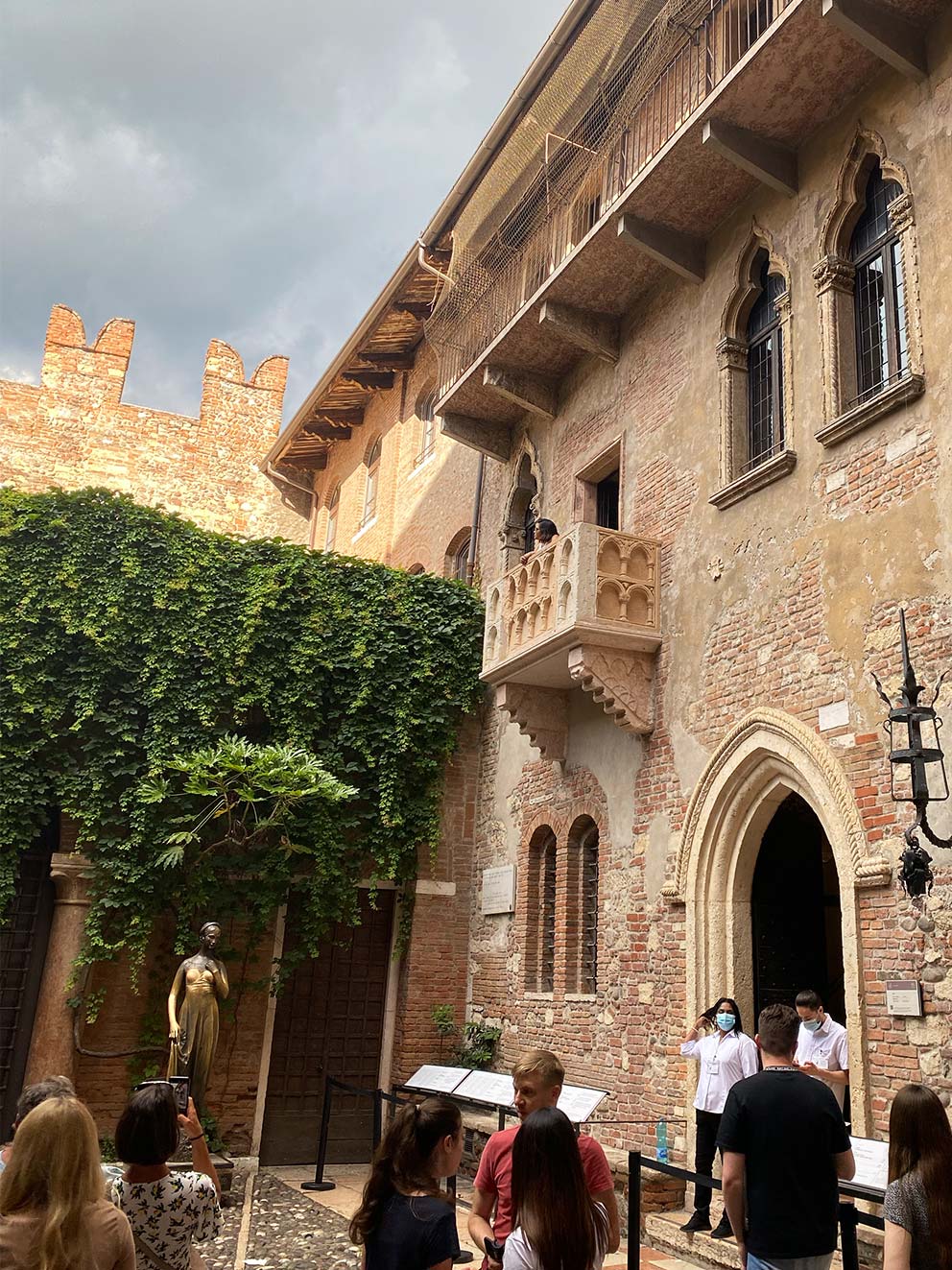 Juliet's House in Verona, Italy: A Timeless Attraction for Romantics and Tourists